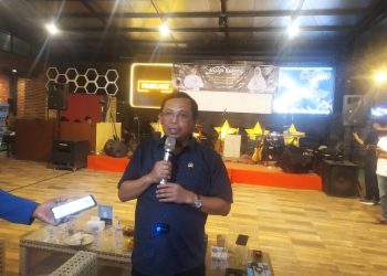 Sekretaris Jenderal Partai Demokrat, .- Anggota DPR RI, DR Herman Khaeron saat bertemu serta Ngopi Bareng jurnalis Cirebon dan Indramayu di salah satu kafe di Kabupaten Cirebon, Kamis 27 Maret 2025 malam.