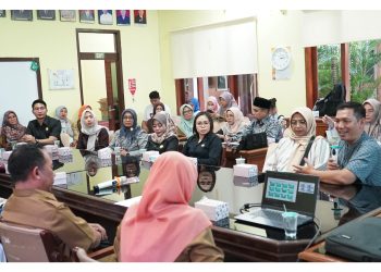 Komisi III DPRD Kota Cirebon  melakukan pemantauan langsung ke rumah sakit tersebut di ruang Komite Medis RSD Gunung Jati, Senin (6/5/2025).